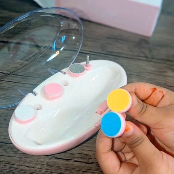 Electric Nail Trimmer Set for Baby & Adults | Safe & Gentle | 6 Grinding Heads - Picture 3 of 5